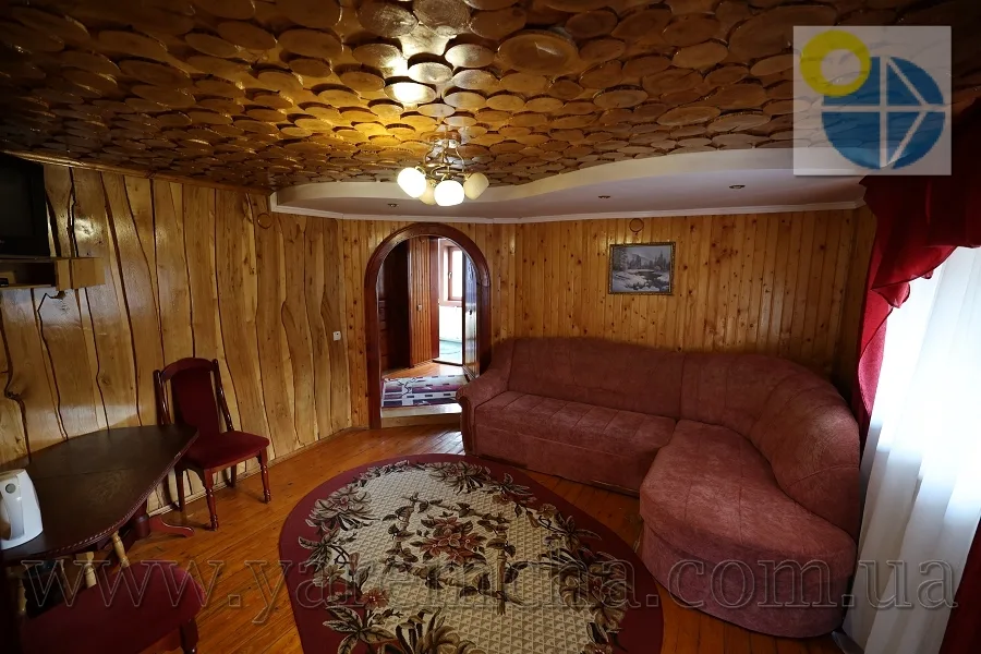 Микуличин.Приватна садиба Шовкова косиця