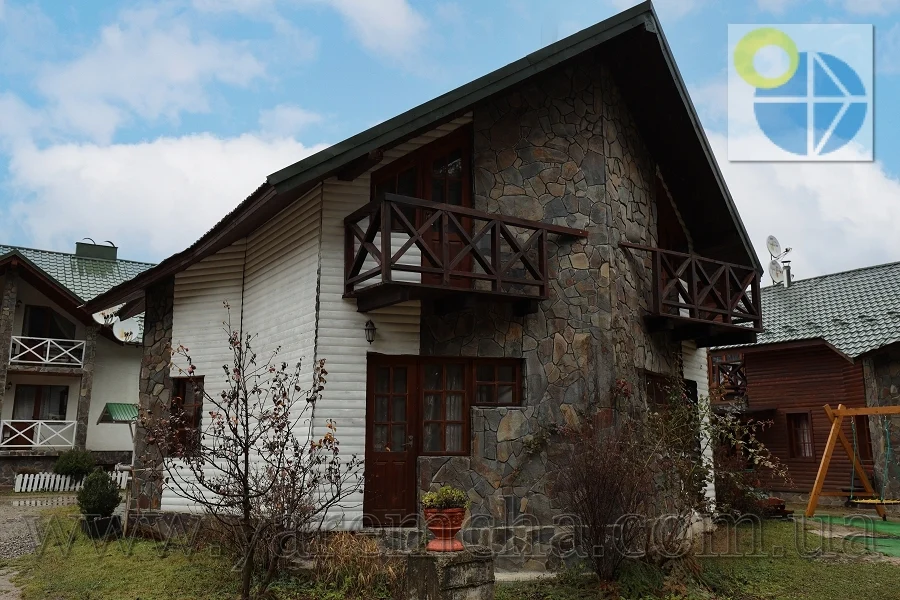 Поляниця(Буковель) Гостинний двір Буков'єл.