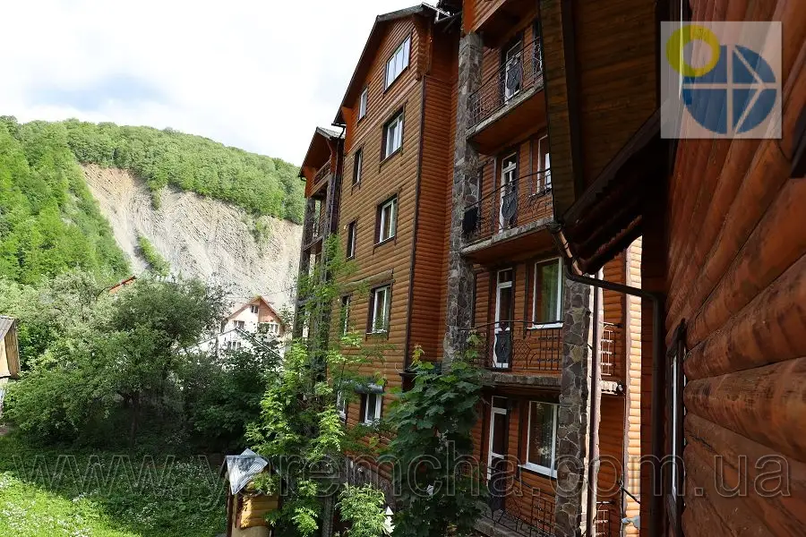 Яремче Гостинний двір У Мар'яни і Назара.