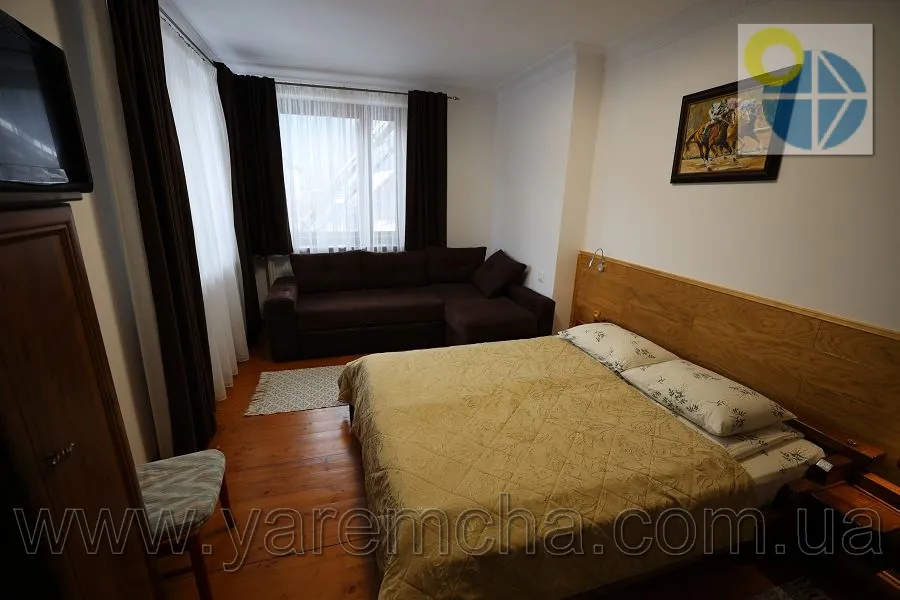 Татарів.Приватна садиба Прутець