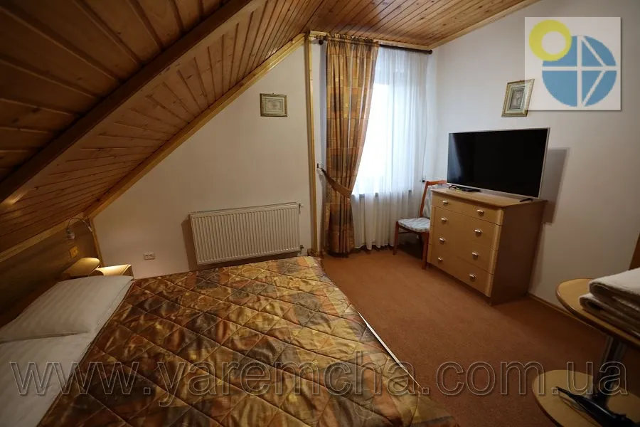 Татарів.Приватна садиба Прутець