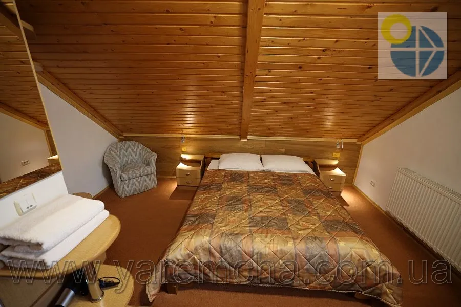 Татарів.Приватна садиба Прутець