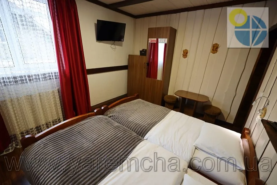 Татарів.Гостинний двір Файний