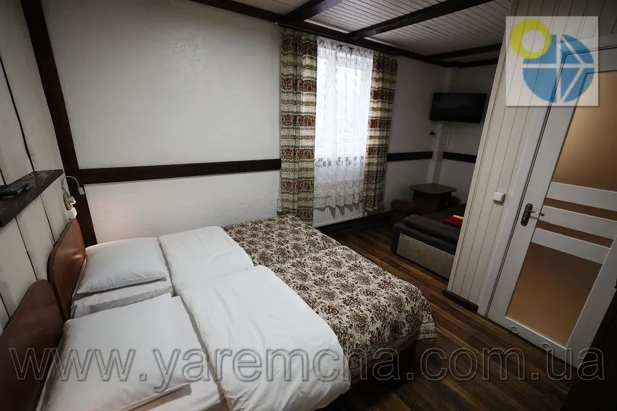 Татарів.Гостинний двір Файний